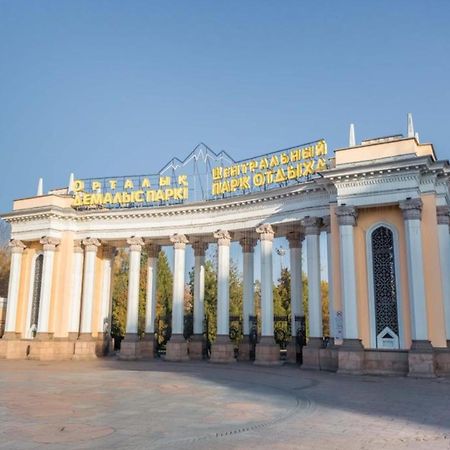 Свежая Студия В Центре Города Almatý Exterior foto